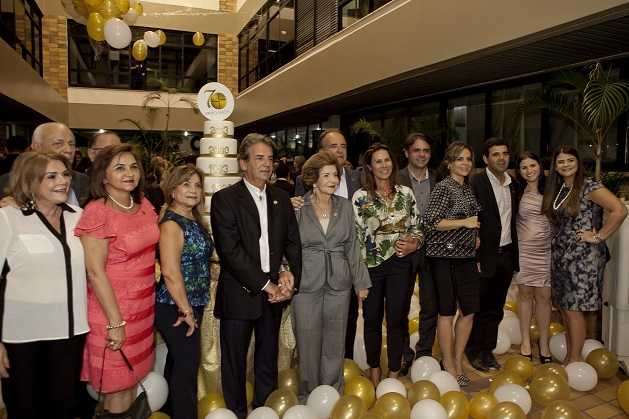 O Grupo Simões recebe o Prêmio Família Empresária 2013 e comemora os 70 anos de atuação